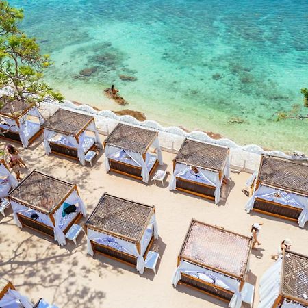 Bora Bora Beach Club & Hotel Isla Grande  Exterior photo